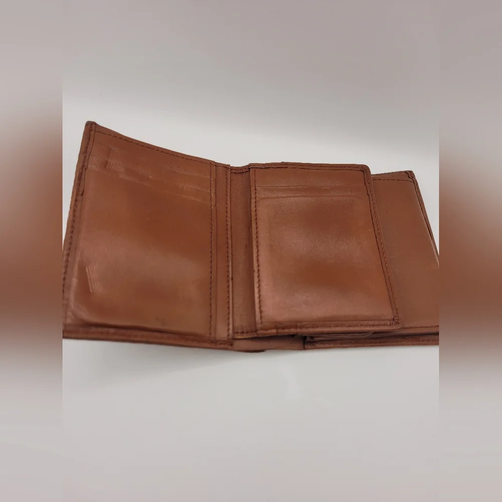 Burberry Authentic Leather Bifold Wallet in Nova Check